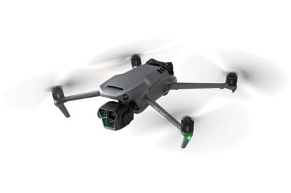 DJI Mavic 3 Pro Fly More Combo w. DJI RC